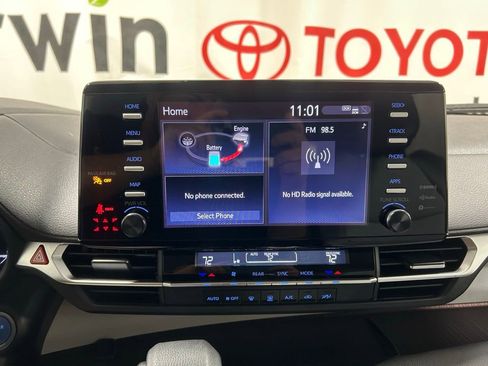 Used 2024 Toyota Sienna LE image 33