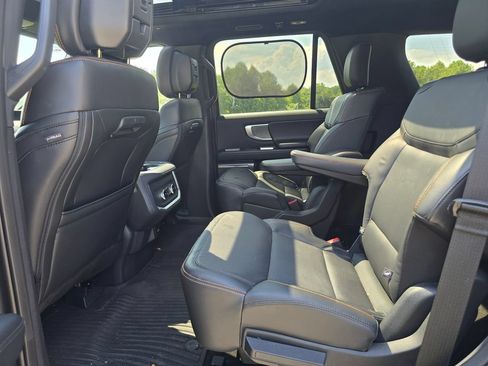 Used 2026 Ford Expedition Tremor AWD/4WD image 21