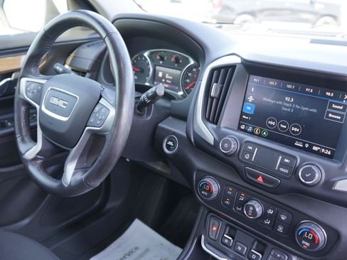 Used 2021 GMC Terrain SLE w/ Driver Convenience Package FWD image 26