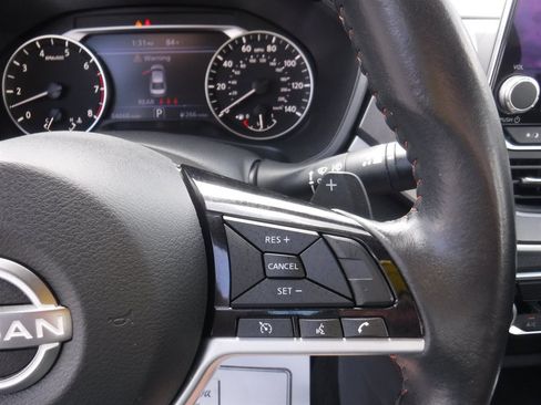 Used 2024 Nissan Altima 2.5 SR FWD image 16