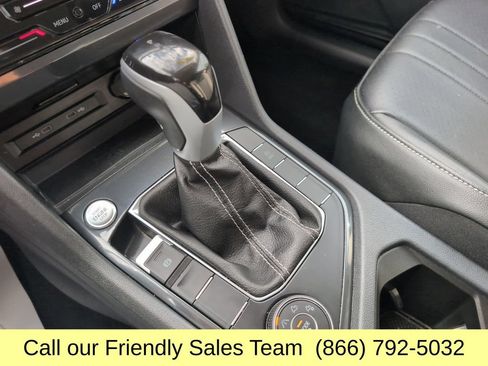 Used 2024 Volkswagen Tiguan SE AWD/4WD image 23