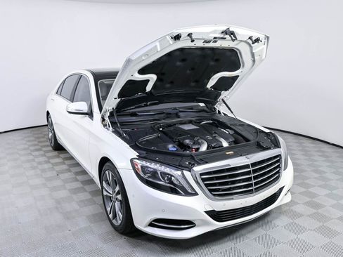 Used 2017 Mercedes-Benz S 550 Sedan w/ Premium Package image 33