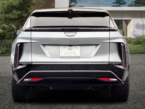 Certified 2025 Cadillac Lyriq Luxury w/ LPO, Floor Liner Package image 5