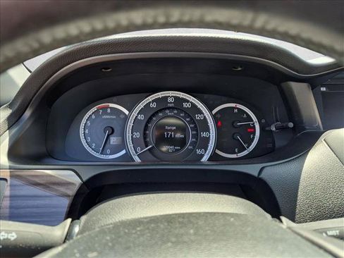 Used 2017 Honda Accord Touring image 10