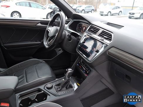 Used 2023 Volkswagen Tiguan SEL R-Line image 9