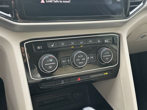 Used 2022 Volkswagen Atlas SE image 33