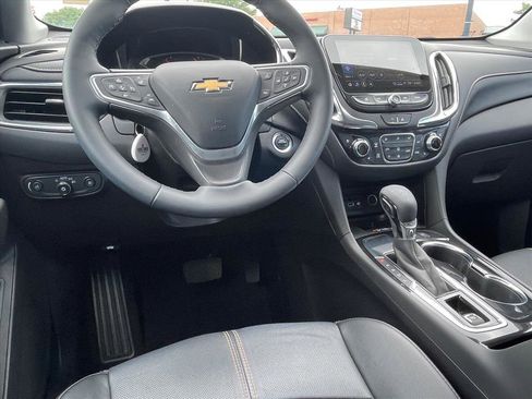 Used 2023 Chevrolet Equinox Premier FWD image 9
