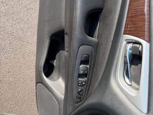 Used 2015 Nissan Pathfinder Platinum w/ Cargo Package image 9