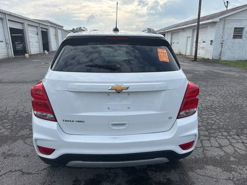 Used 2020 Chevrolet Trax LT w/ LT Convenience Package AWD/4WD image 4