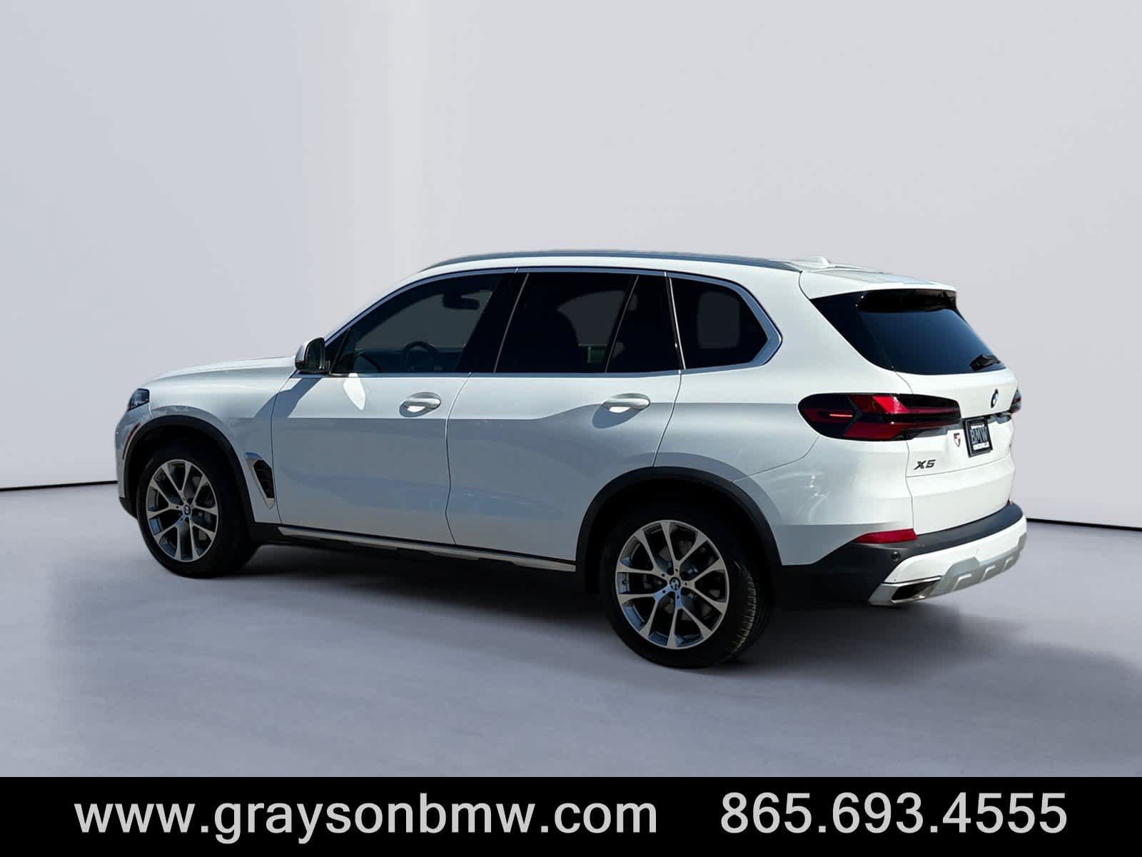Used 2024 BMW X5 xDrive40i AWD/4WD image 5
