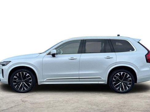 Certified 2025 Volvo XC90 B6 Plus image 7