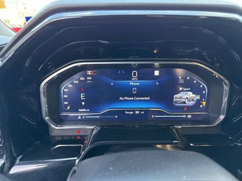 Used 2024 Chevrolet Silverado 1500 RST AWD/4WD image 5