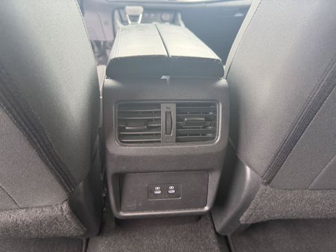 Used 2025 Nissan Rogue SV FWD image 15