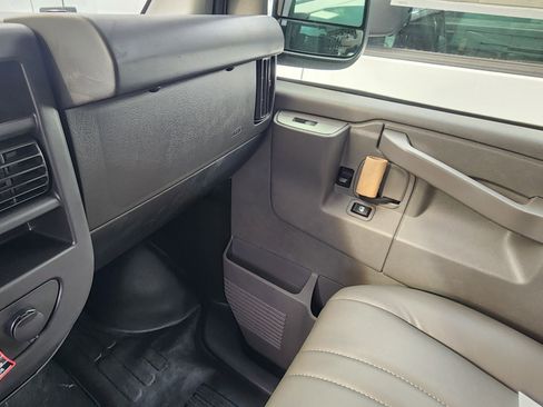New 2025 Chevrolet Express 2500 w/ Driver Convenience Package image 34