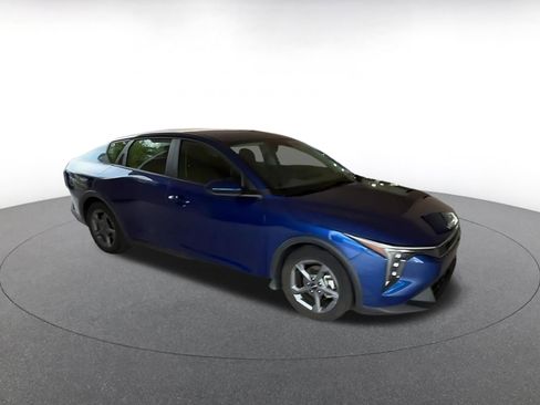 Used 2025 Kia K4 FWD image 2