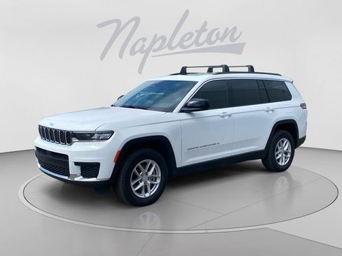 Used 2025 Jeep Grand Cherokee L Laredo RWD image 1