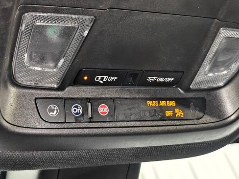 Used 2022 Chevrolet Traverse LT AWD/4WD image 11