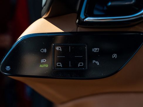 Used 2022 Ferrari Roma RWD image 84