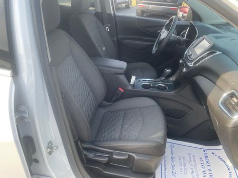 Used 2018 Chevrolet Equinox LT image 15