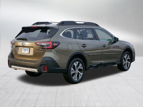Used 2022 Subaru Outback Limited image 7
