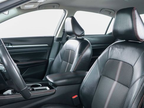 Used 2024 Nissan Altima 2.5 SR image 23