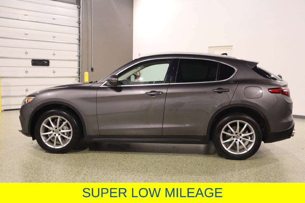 Used 2019 Alfa Romeo Stelvio Ti Lusso w/ Quick Order Package 22X Lusso AWD/4WD image 5