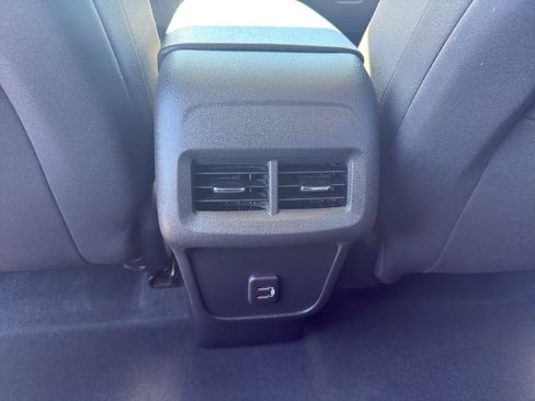 Used 2023 Chevrolet Equinox LS w/ LS Convenience Package AWD/4WD image 31