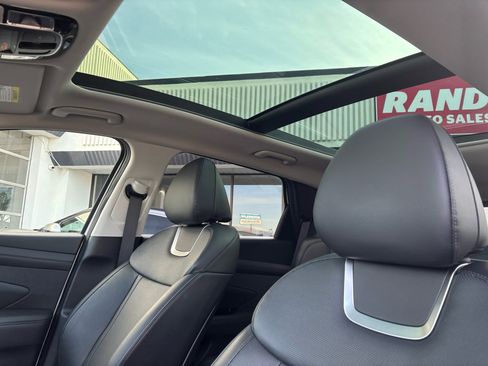 Used 2025 Hyundai Tucson Limited image 15