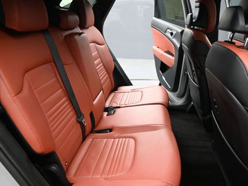 Used 2023 Kia Sportage SX image 24