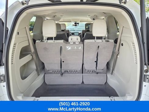 Used 2019 Chrysler Pacifica Touring-L Plus w/ Advanced Safetytec Group FWD image 16