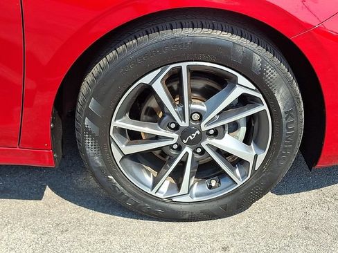 Used 2022 Kia Forte LXS w/ LXS Technology Package FWD image 8