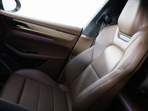 Used 2025 Porsche Macan Turbo Electric image 41