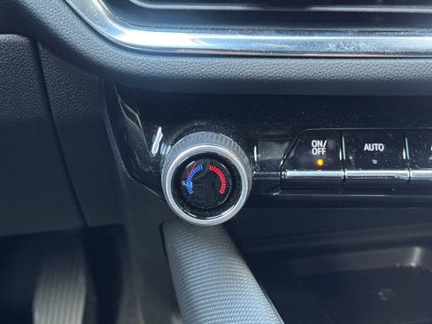 Used 2026 Chevrolet Equinox EV LT FWD image 29