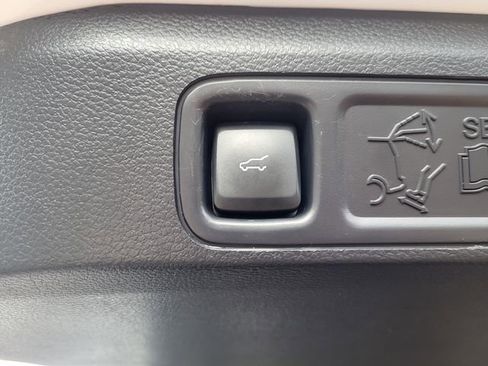 Used 2022 Ford Expedition Max Limited image 6