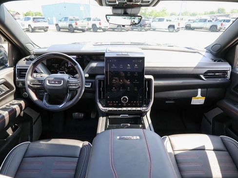 New 2026 GMC Yukon AT4 Ultimate AWD/4WD image 17