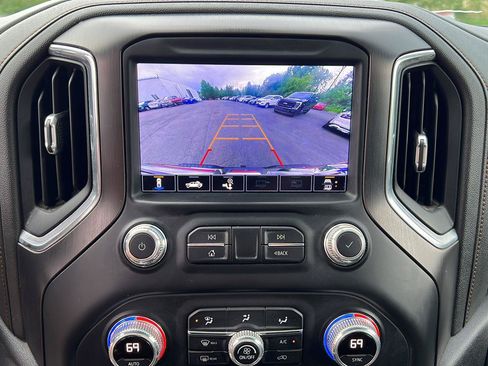 Used 2021 GMC Sierra 2500 AT4 w/ Gooseneck/5TH Wheel Package AWD/4WD image 12