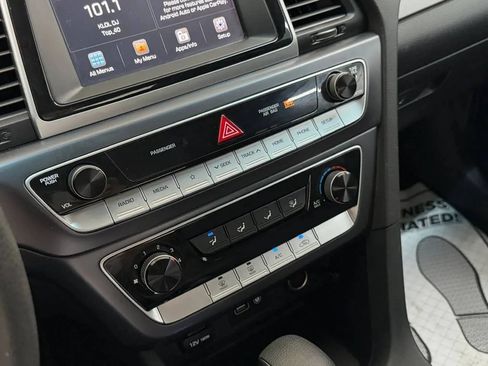 Used 2018 Hyundai Sonata SE FWD image 29