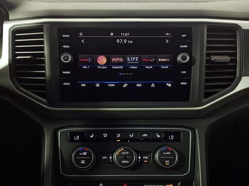 Used 2021 Volkswagen Atlas Cross Sport SE w/ Panoramic Sunroof Package image 23