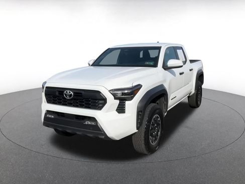 Used 2025 Toyota Tacoma TRD Off-Road image 6