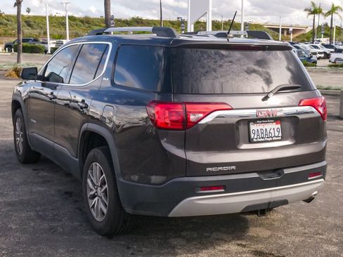 Used 2018 GMC Acadia SLE image 9