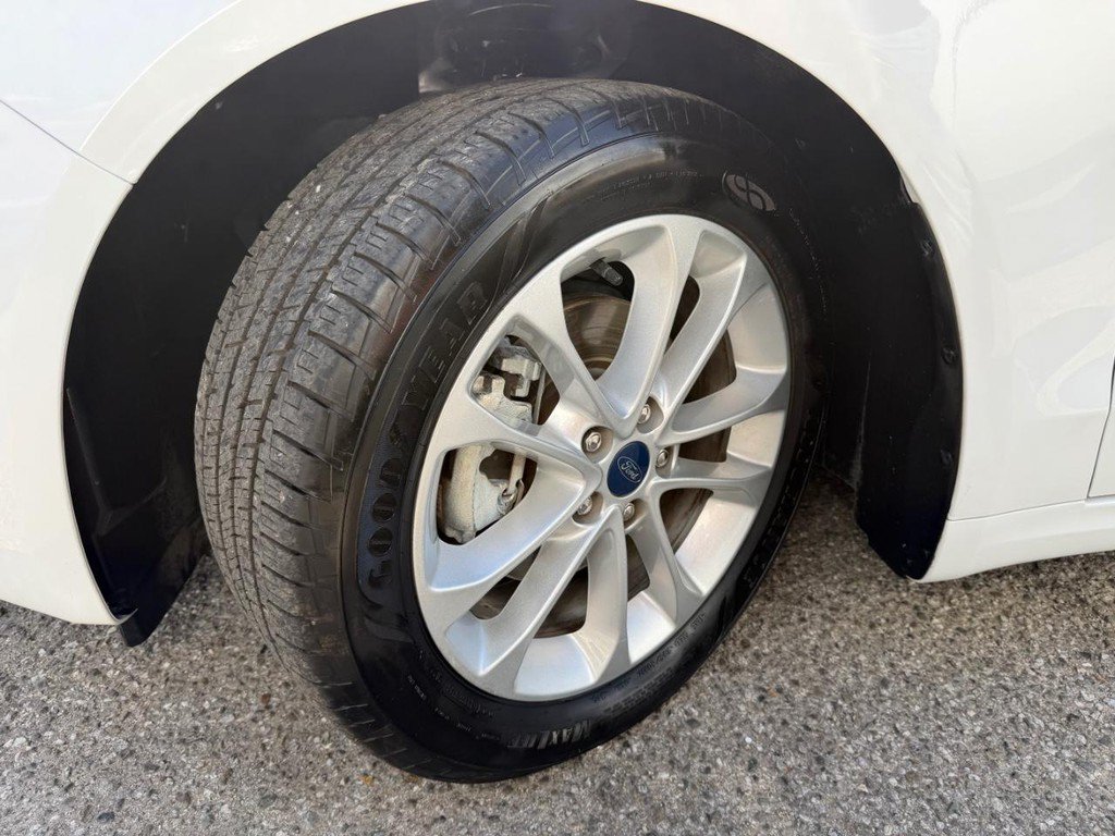 Used 2019 Ford Fusion SE FWD image 48