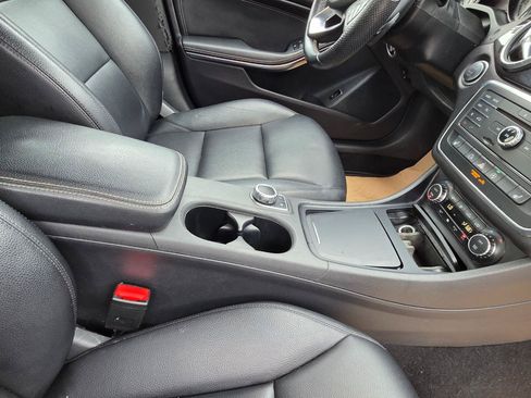 Used 2015 Mercedes-Benz CLA 250 4MATIC image 21
