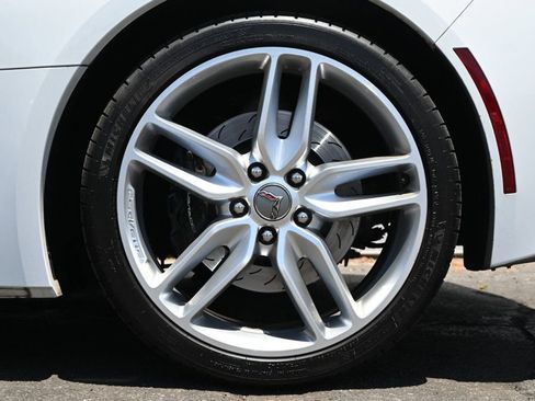 Used 2016 Chevrolet Corvette Stingray Coupe RWD image 10