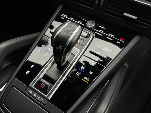Used 2022 Porsche Cayenne Turbo GT image 29