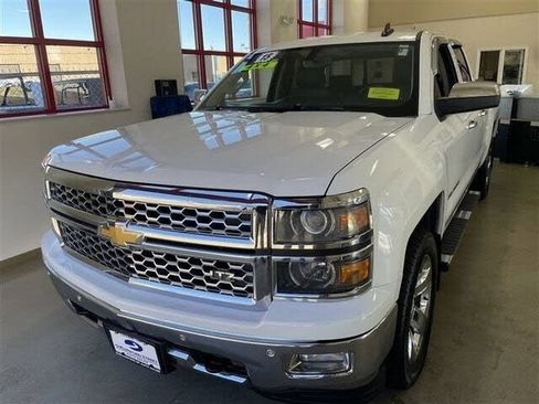 Used 2015 Chevrolet Silverado 2500 LTZ AWD/4WD image 3