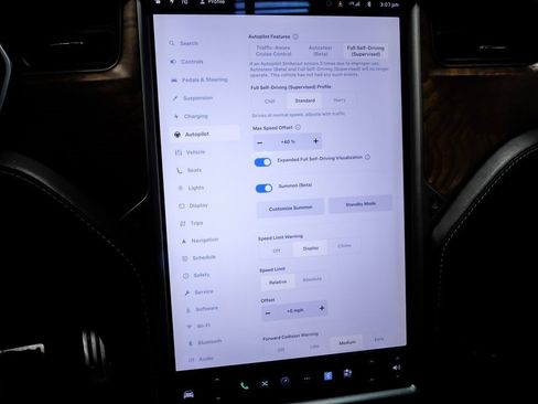 Used 2018 Tesla Model X P100D image 23