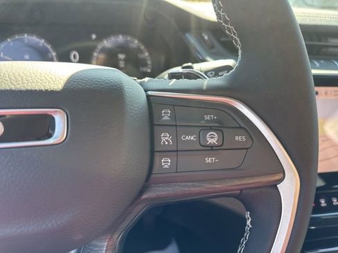 New 2026 Jeep Grand Cherokee Limited image 23