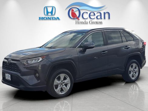 Used 2021 Toyota RAV4 XLE image 7