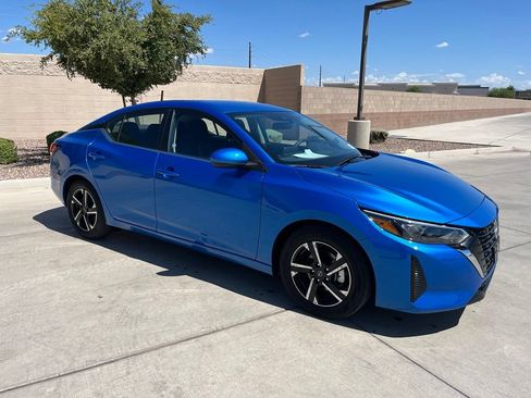Used 2025 Nissan Sentra SV FWD image 4