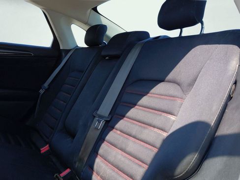 Used 2016 Ford Fusion SE w/ Equipment Group 201A FWD image 32